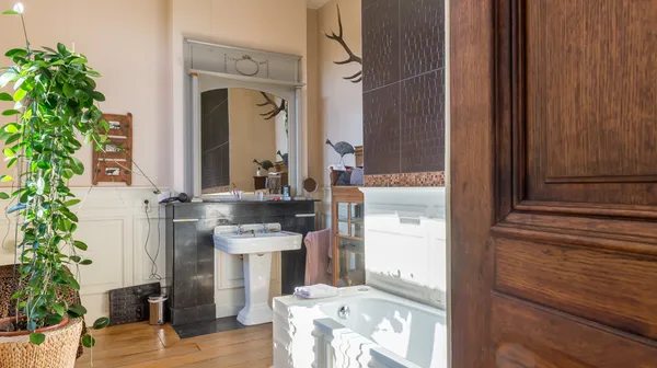 1770285742-11B) afrikaanse kamer badkamer (2)